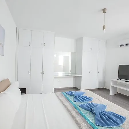 Villa Kylee Aq Ccv5 Villa Protaras
