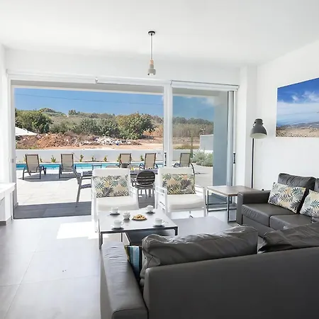 Villa Kylee Aq Ccv5 Villa Protaras