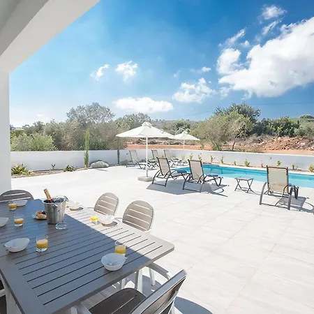 Villa Kylee Aq Ccv5 * Protaras