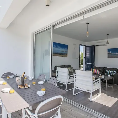 Ochosto Loux - Fabulous 5 Bedroom With Private Pool Villa Protaras