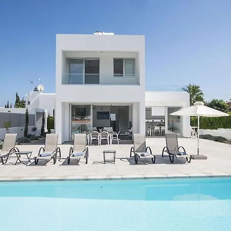 Villa Ochosto Loux - Fabulous 5 Bedroom With Private Pool *