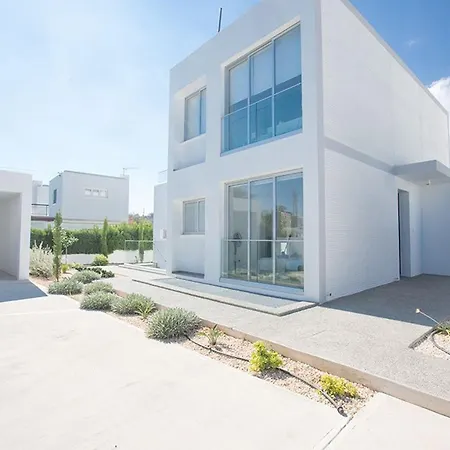 Villa Ochosto Loux - Fabulous 5 Bedroom With Private Pool